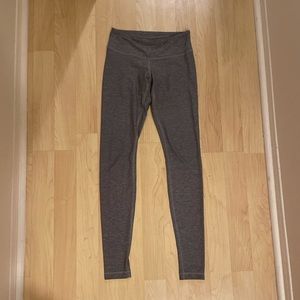 Lulu lemon size 4 grey yoga pants